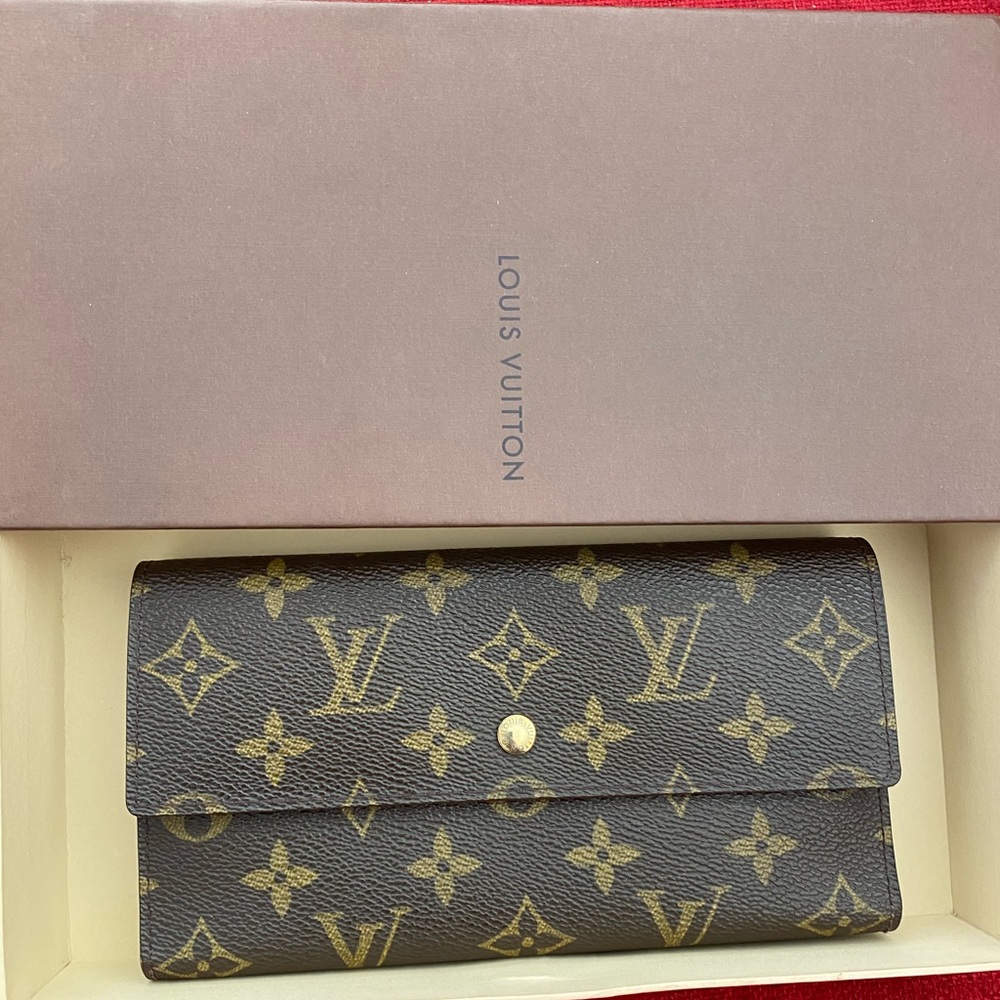 Louis Vuitton Long Tri-Fold Wallet